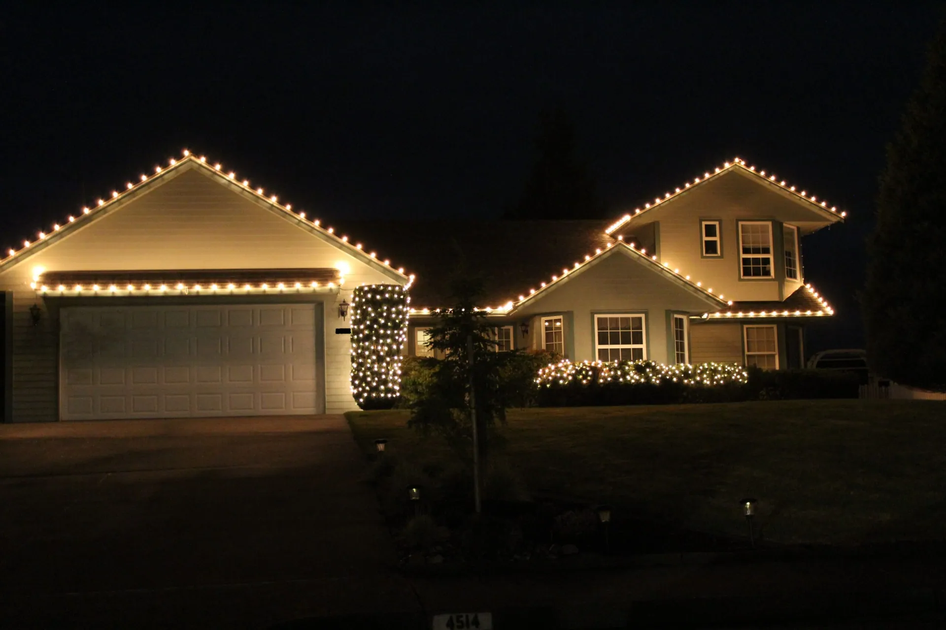 Christmas light installation in the Austin Texas area